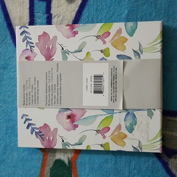 NEW Darice Weekly Organizer - Picture 4 of 4